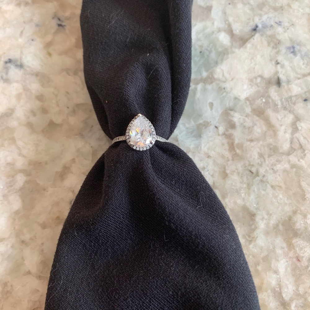 Pandora Radiant Teardrop — size 9